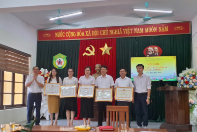 TRƯỜNG TIỂU HỌC VĂN HẢI TỔ CHỨC THÀNH CÔNG HỘI NGHỊ NHÀ GIÁO, CÁN BỘ, VIÊN CHỨC, NGƯỜI LAO ĐỘNG NĂM HỌC 2025-2026.