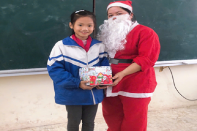 TRƯỜNG TIỂU HỌC VĂN HẢI RỘN RÀNG TRẢI NGHIỆM GIÁNG SINH